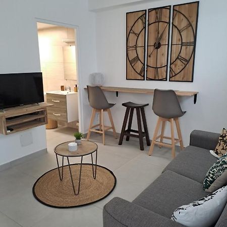 Appartement Cosy, T2 Situe En Centre Ville De Saint-Pierre ภายนอก รูปภาพ