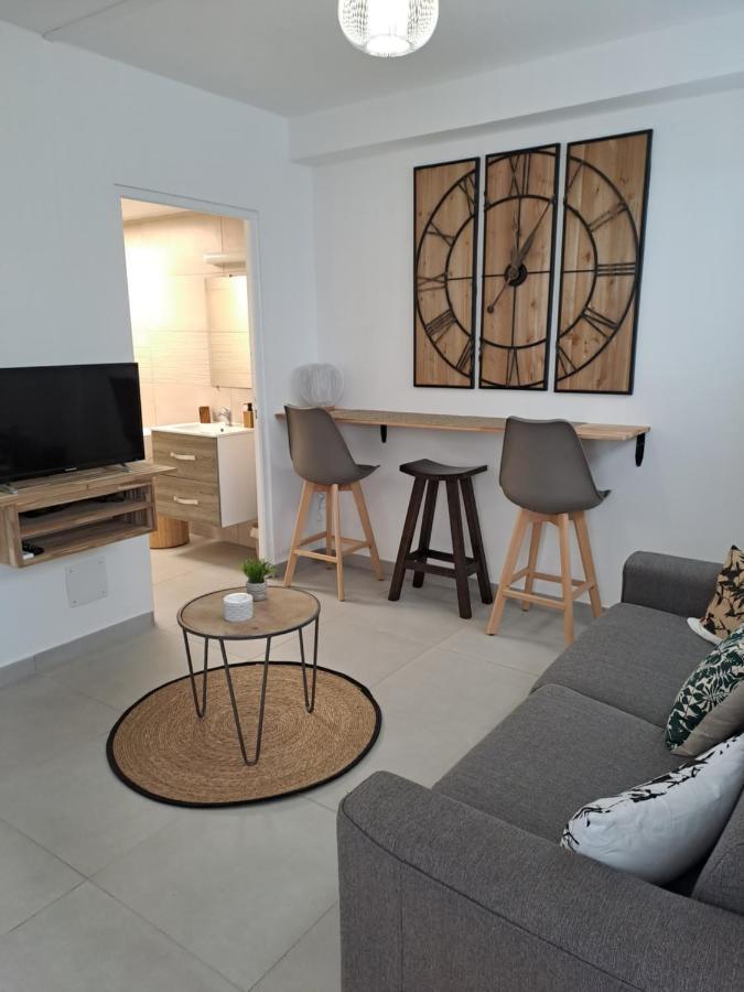 Appartement Cosy, T2 Situe En Centre Ville De Saint-Pierre ภายนอก รูปภาพ